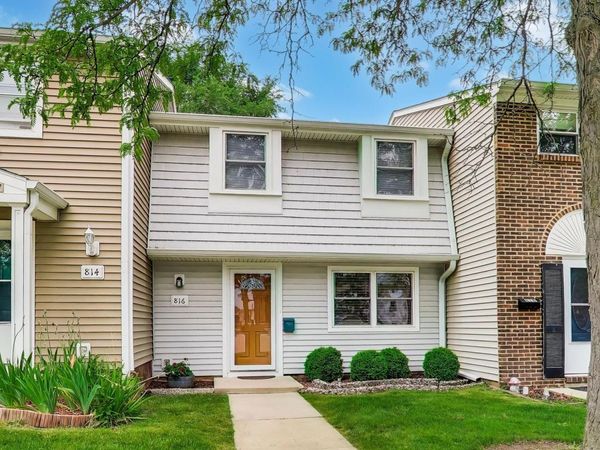 816 Mansfield Court , Schaumburg, IL 60194