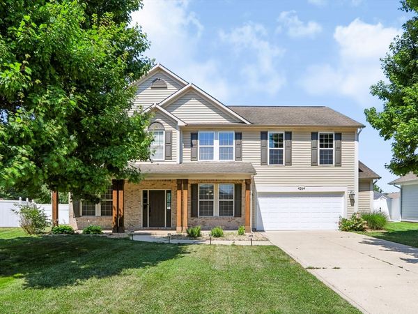 4264 Wellington Court , Columbus, IN 47201