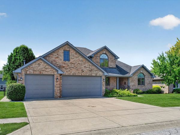 1323 Park Meadow Drive, Beech Grove, IN 46107
