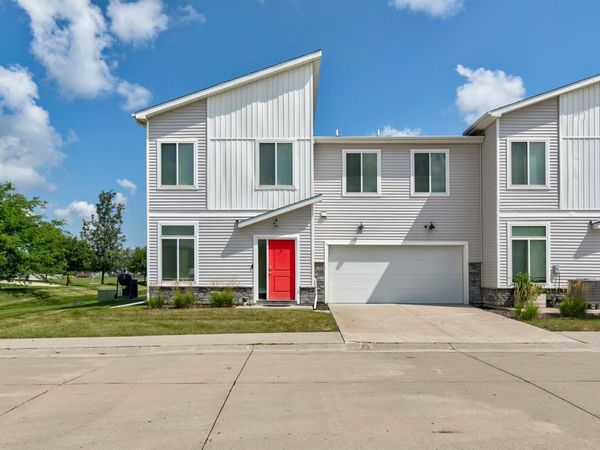 831 NE Bowman Drive, Waukee, IA 50263