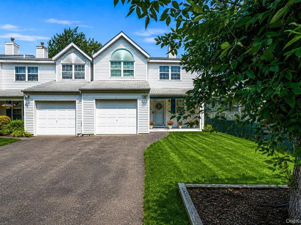 26 Beech Street , Central Islip, NY 11722