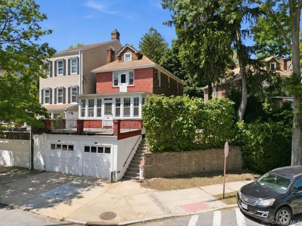 5633 Post Road , Bronx, NY 10471