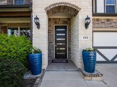 1512 Eleanor Drive , Fort Worth, TX 76052
