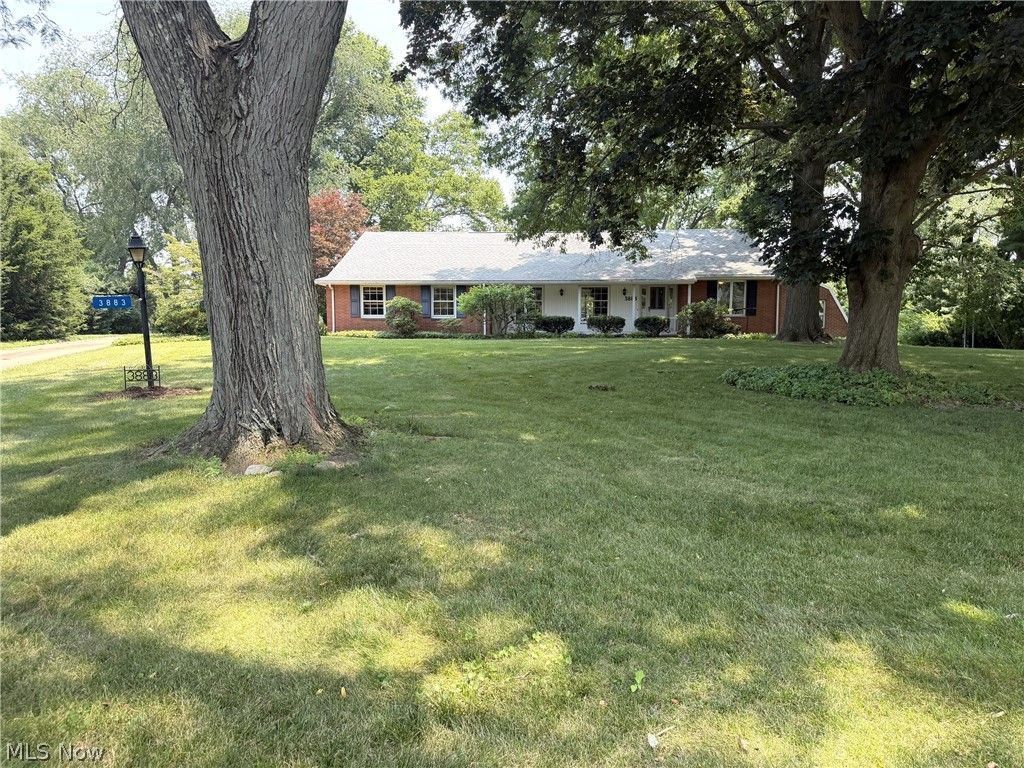 3883 Croydon Drive Nw, Canton, OH 44718 Main Photo