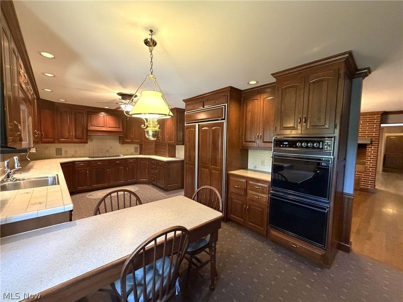 3883 Croydon Drive NW, Canton, OH 44718 Photo 2