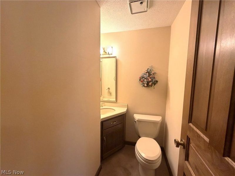 3883 Croydon Drive NW, Canton, OH 44718 Photo 20