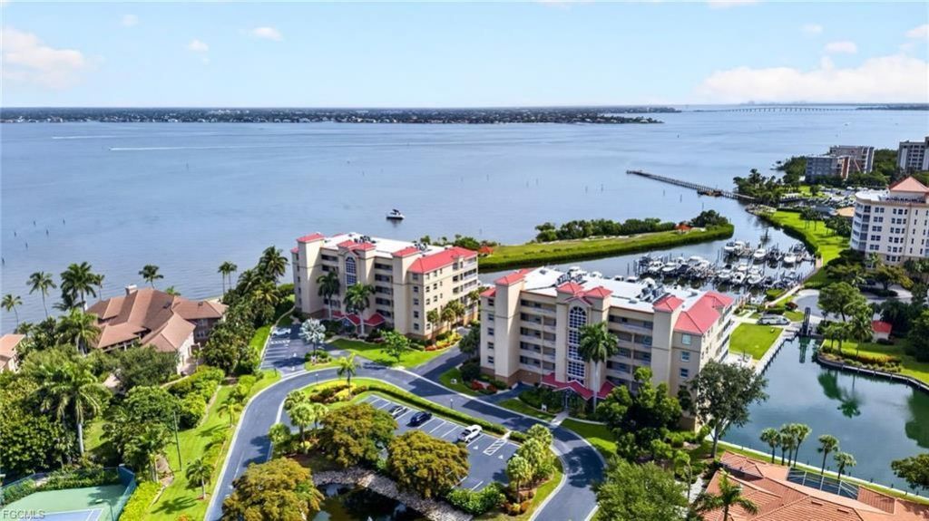 15210 Portside Dr, Unit 402, Fort Myers, FL 33908 Photo
