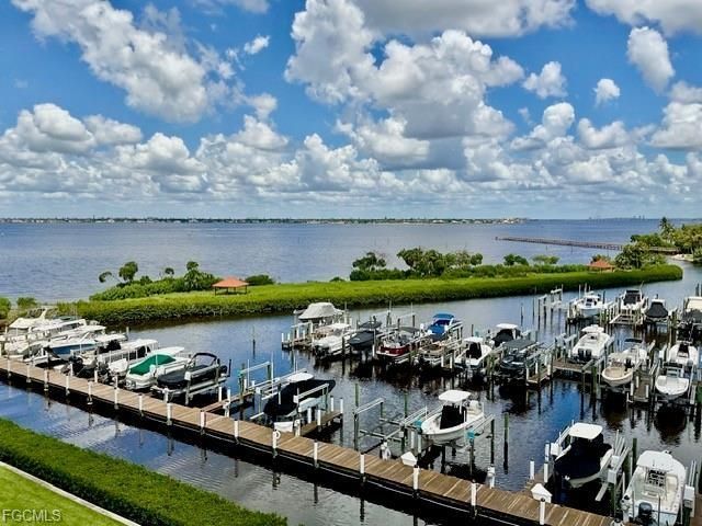 15210 Portside Dr, Unit 402, Fort Myers, FL 33908 Photo