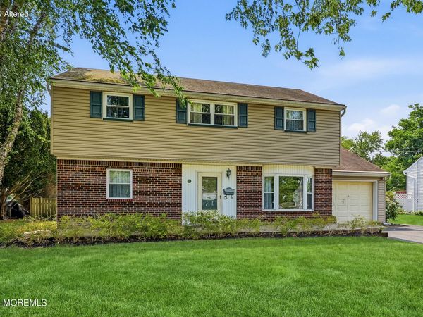 24 Branch Road, Oakhurst, NJ 07755