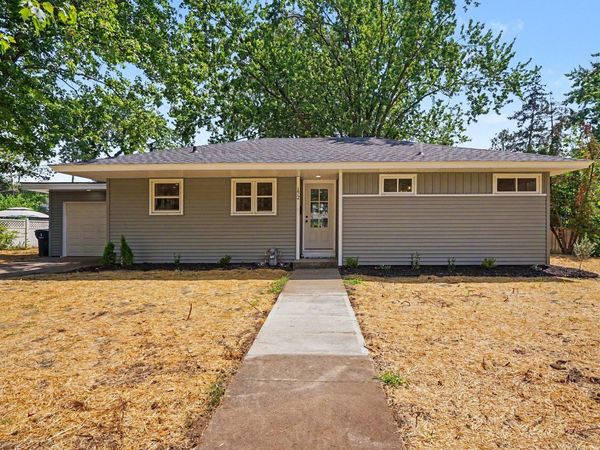 172 E 25th Street, Holland, MI 49423