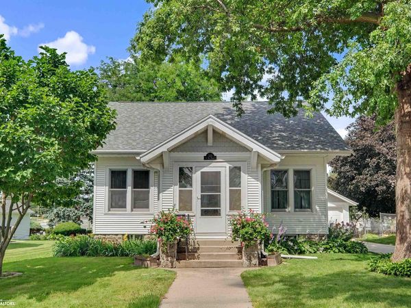 310 N 8Th Street, Marshalltown, IA 50158