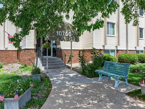 10750 Rockford Road, Unit 101, Plymouth, MN 55442