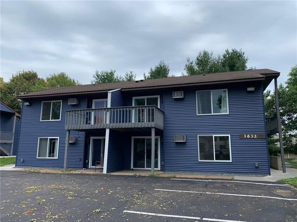 1632 Pinewood Lane , Hudson, WI 54016