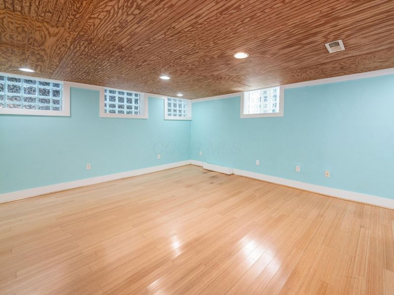 111 Erie Road, Columbus, OH 43214 Photo 33