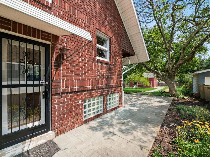 111 Erie Road, Columbus, OH 43214 Photo 38