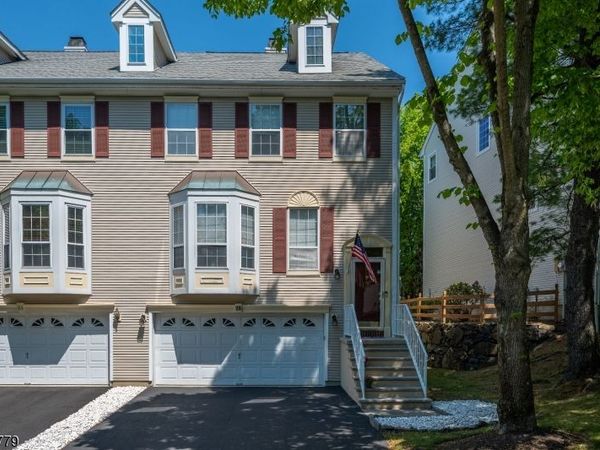 20 Bobolink Ct, Wayne, NJ 07470