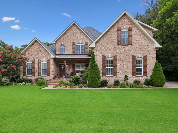 2208 Higgins Ln , Murfreesboro, TN 37130