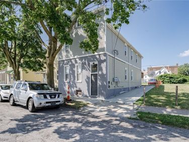 1616 E 33rd Street , Cleveland, OH 44114