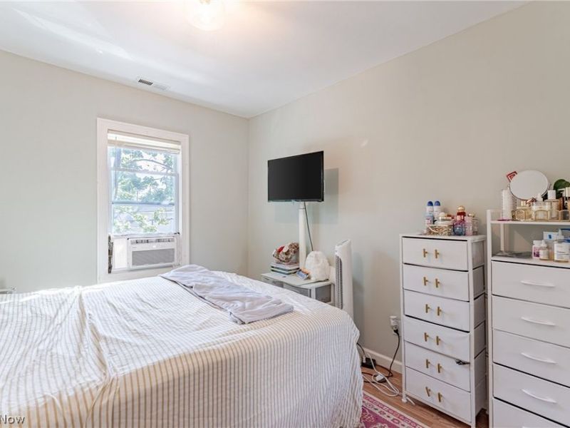 1616 E 33rd Street , Cleveland, OH 44114 Photo 8
