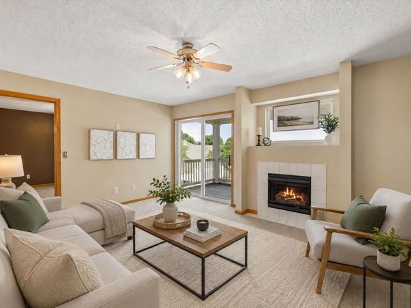 2153 NW 159th Street, Unit 60, Clive, IA 50325
