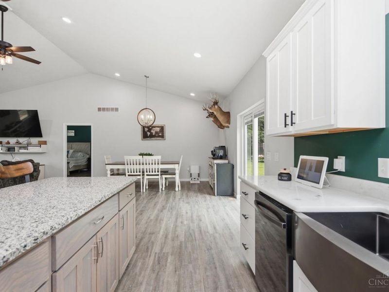 4226 Oakland Road, Pike Twp, OH 45106 Photo 5