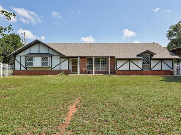 29706 Hardesty Road, McLoud, OK 74851