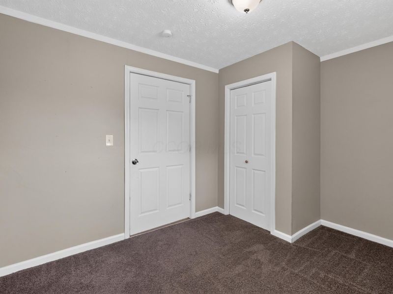 1692 E Kossuth Street , Columbus, OH 43206 Photo 13