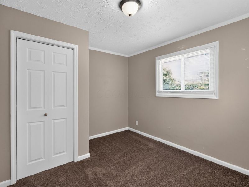 1692 E Kossuth Street , Columbus, OH 43206 Photo 14