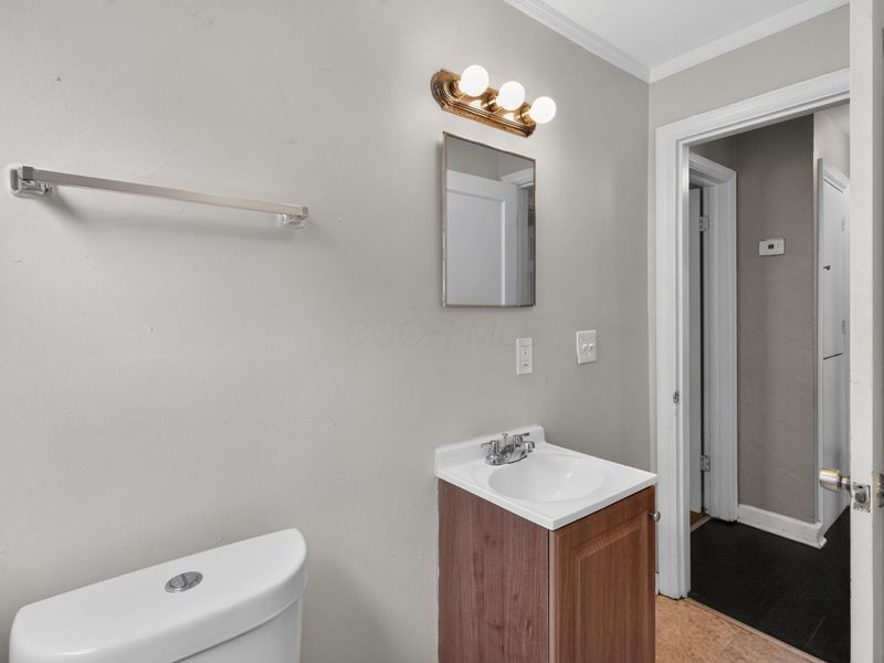 1692 E Kossuth Street , Columbus, OH 43206 Photo 16