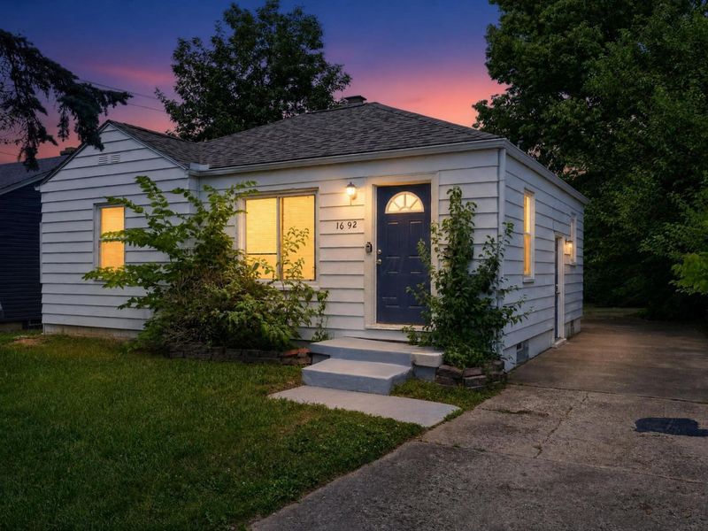 1692 E Kossuth Street , Columbus, OH 43206 Photo 2