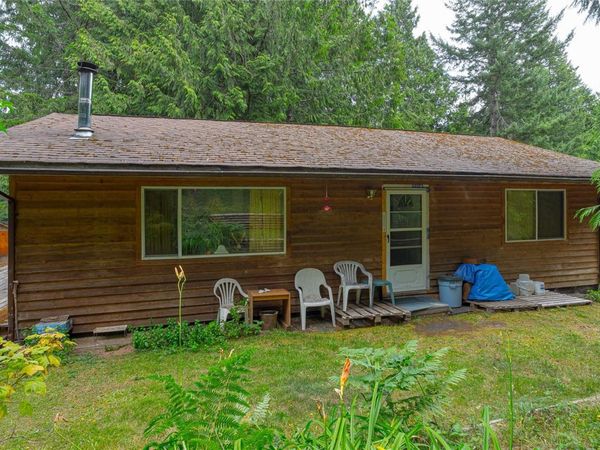 740 Spider Lake Rd , Qualicum Beach, BC V9K 2L7