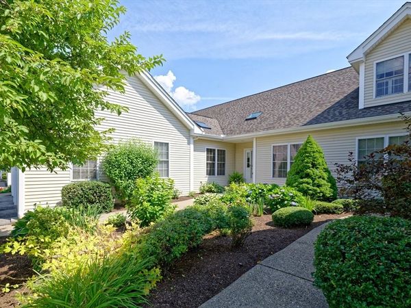 79 Orchard Meadows Drive, Unit 79, Shrewsbury, MA 01545