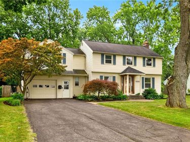 40 Evandale Road, Rochester, NY 14618
