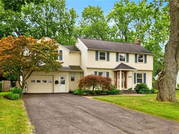 40 Evandale Road , Rochester, NY 14618