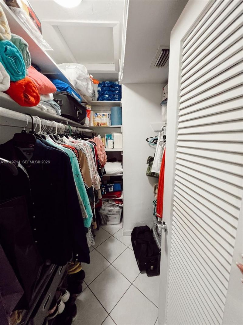 501 Blue Heron Dr , Unit 314-A, Hallandale Beach, FL 33009 Photo