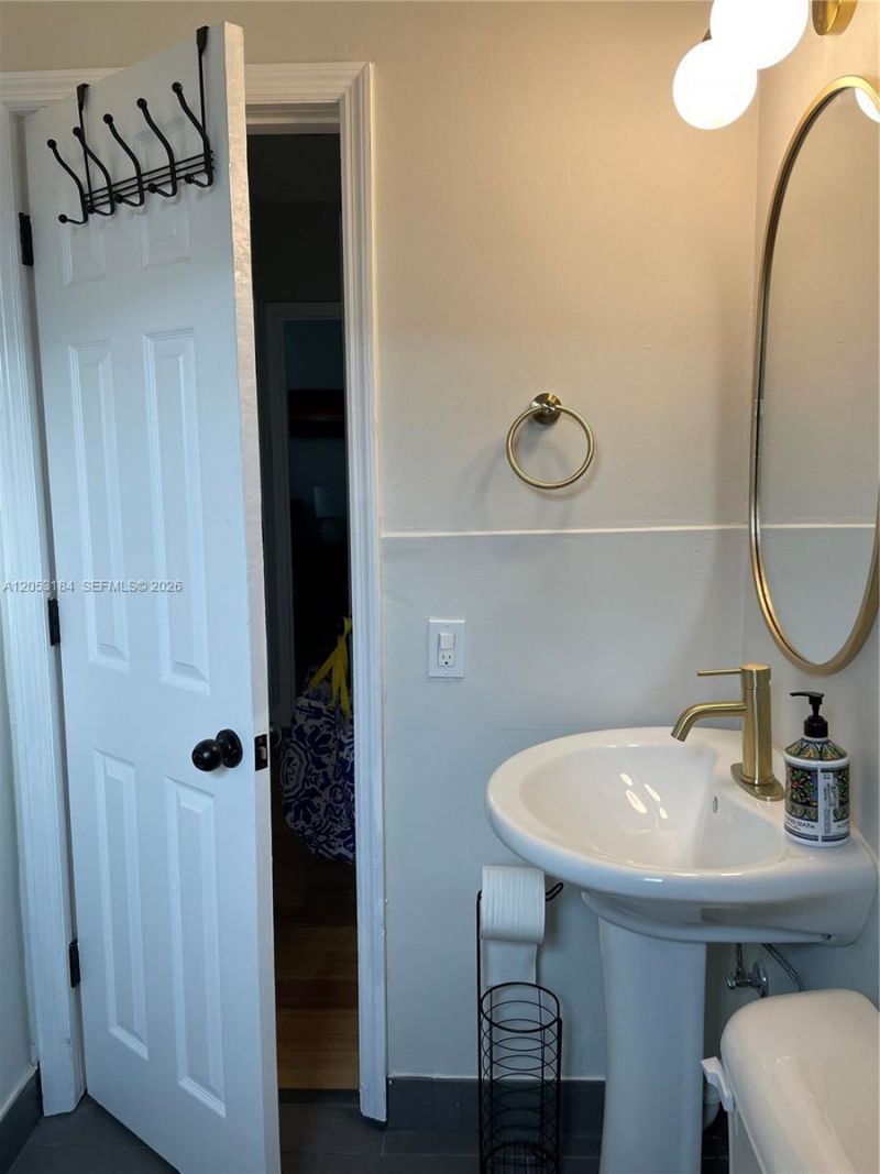 1178 NE 112th St , Unit 1, Miami, FL 33161 Photo