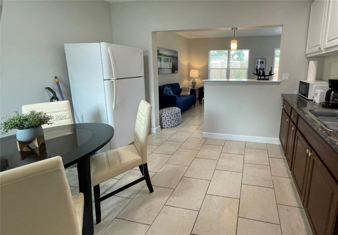 1178 NE 112th St , Unit 2, Miami, FL 33161 Photo