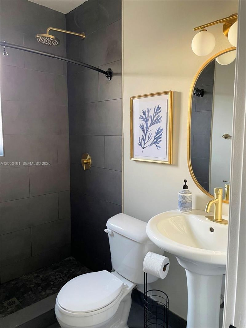 1178 NE 112th St , Unit 2, Miami, FL 33161 Photo