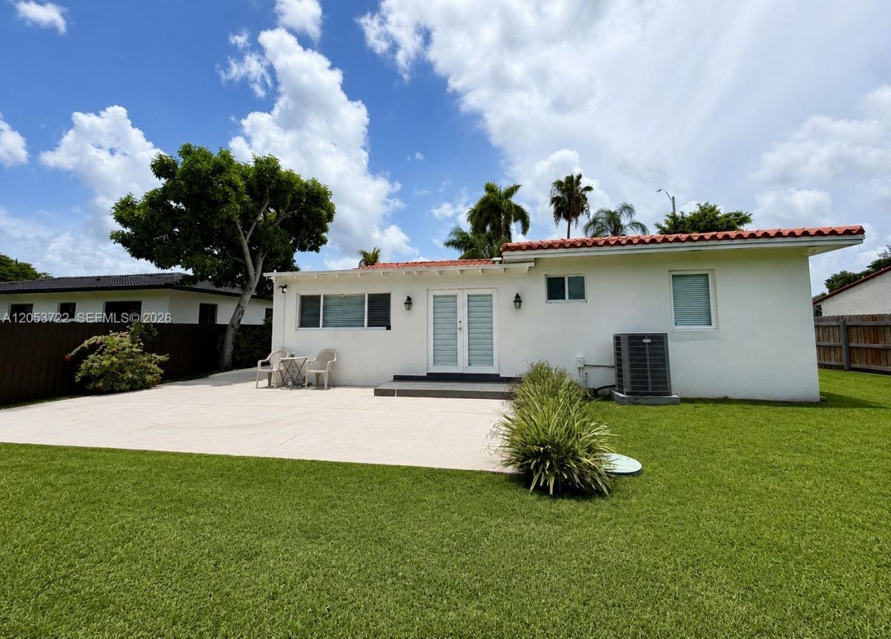 6320 SW 24th St , Miami, FL 33155 Photo