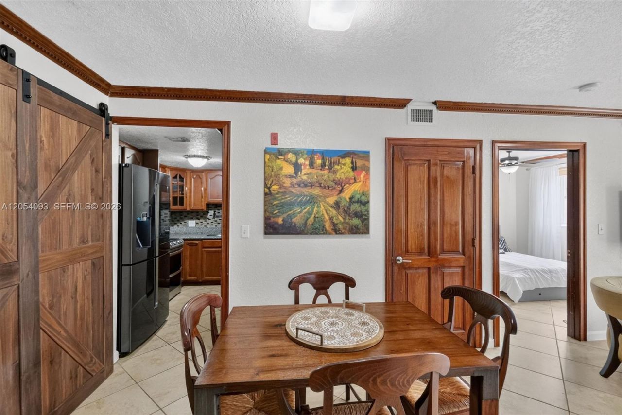 1060 NW 7th St , Unit 205, Miami, FL 33136 Photo