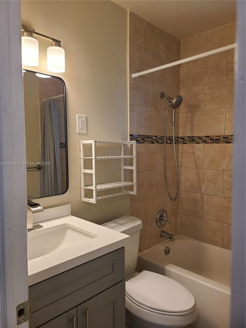 428 NW 21st Ter, Fort Lauderdale, FL 33311 Photo