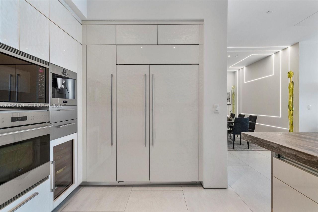 17475 Collins Ave , Unit 2002, Sunny Isles Beach, FL 33160 Photo