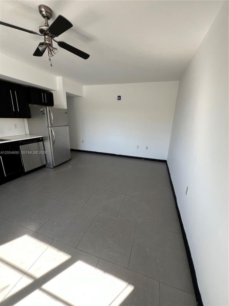 1876 SW 11th Ter, Unit 205, Miami, FL 33135 Photo