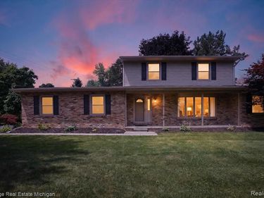 14038 Hogan Road, Fenton Twp, MI 48451