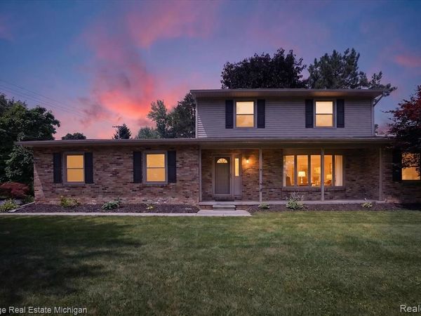14038 Hogan Road, Fenton Twp, MI 48451