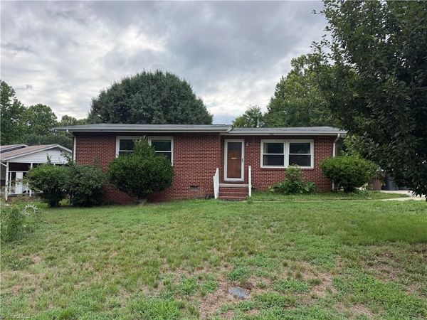 1906 Finley Street , Greensboro, NC 27406