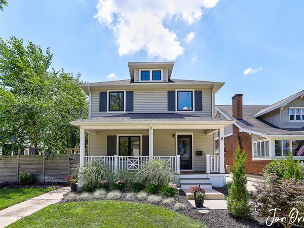 8 E Central Avenue, Zeeland, MI 49464