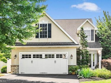 28 GREYSTONE CIRCLE, WILLOW STREET, PA 17584