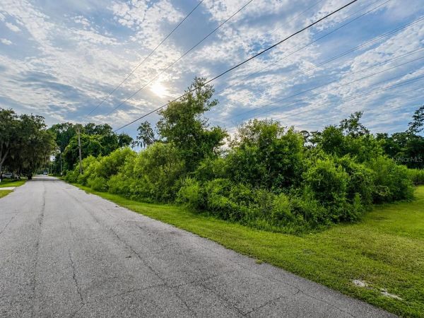 274 TOMS ROAD , DEBARY, FL 32713