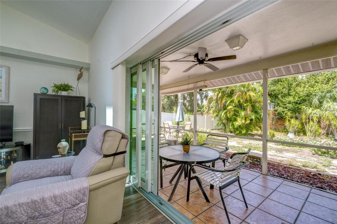 7812 38th Court E, Sarasota, FL 34243 Photo